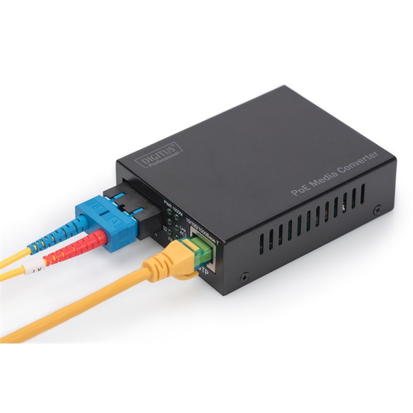 DIGITUS Gigabit PoE+ SM (RJ45-SC) 30W média konverter