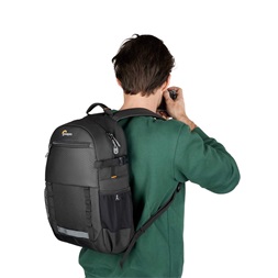 Lowepro Adventura BP 150 III fekete fényképezőgép hátizsák