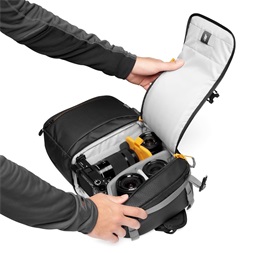 Lowepro Slingshot SL 250 AW III fekete fényképezőgép hátizsák