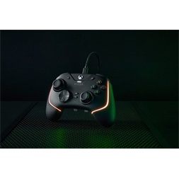 Razer Wolverine V2 Chroma Xbox Series X/S/PC fekete vezetékes kontroller