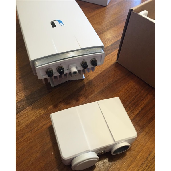 Ubiquiti AF-11 AirFiber 11GHz 1Gbps+ Pont-Pont Gigabit Radio